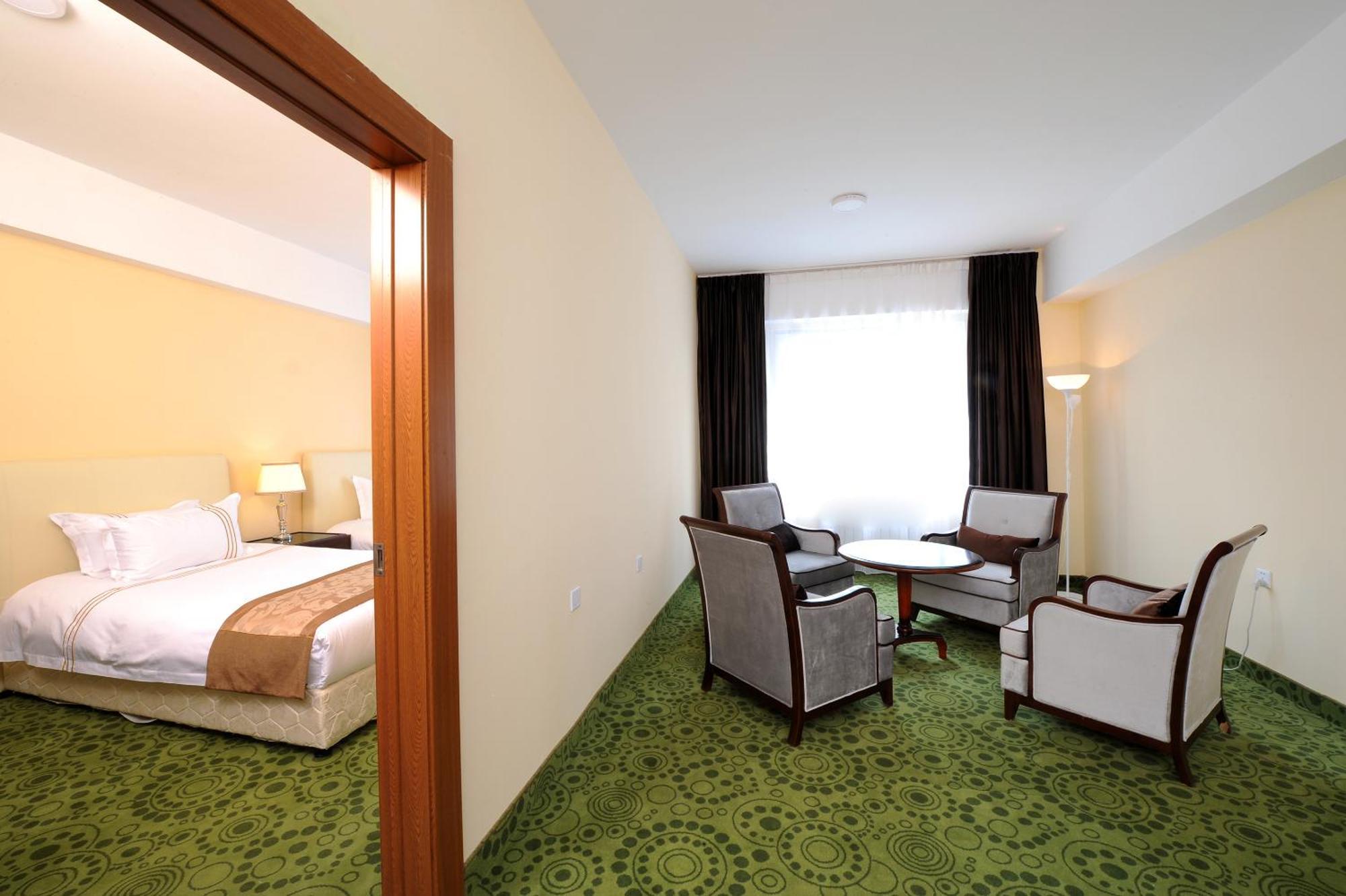 Alpha Hotel أولان باتور المظهر الخارجي الصورة