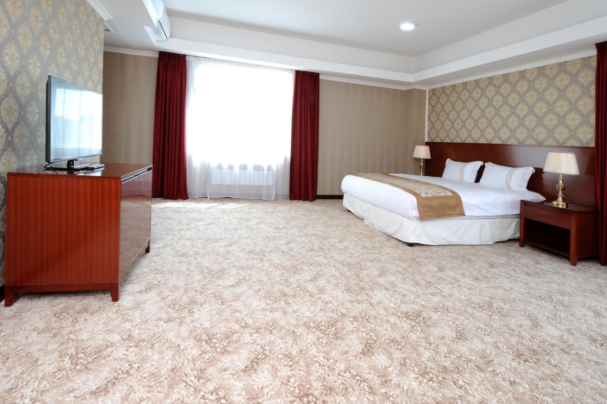 Alpha Hotel أولان باتور المظهر الخارجي الصورة