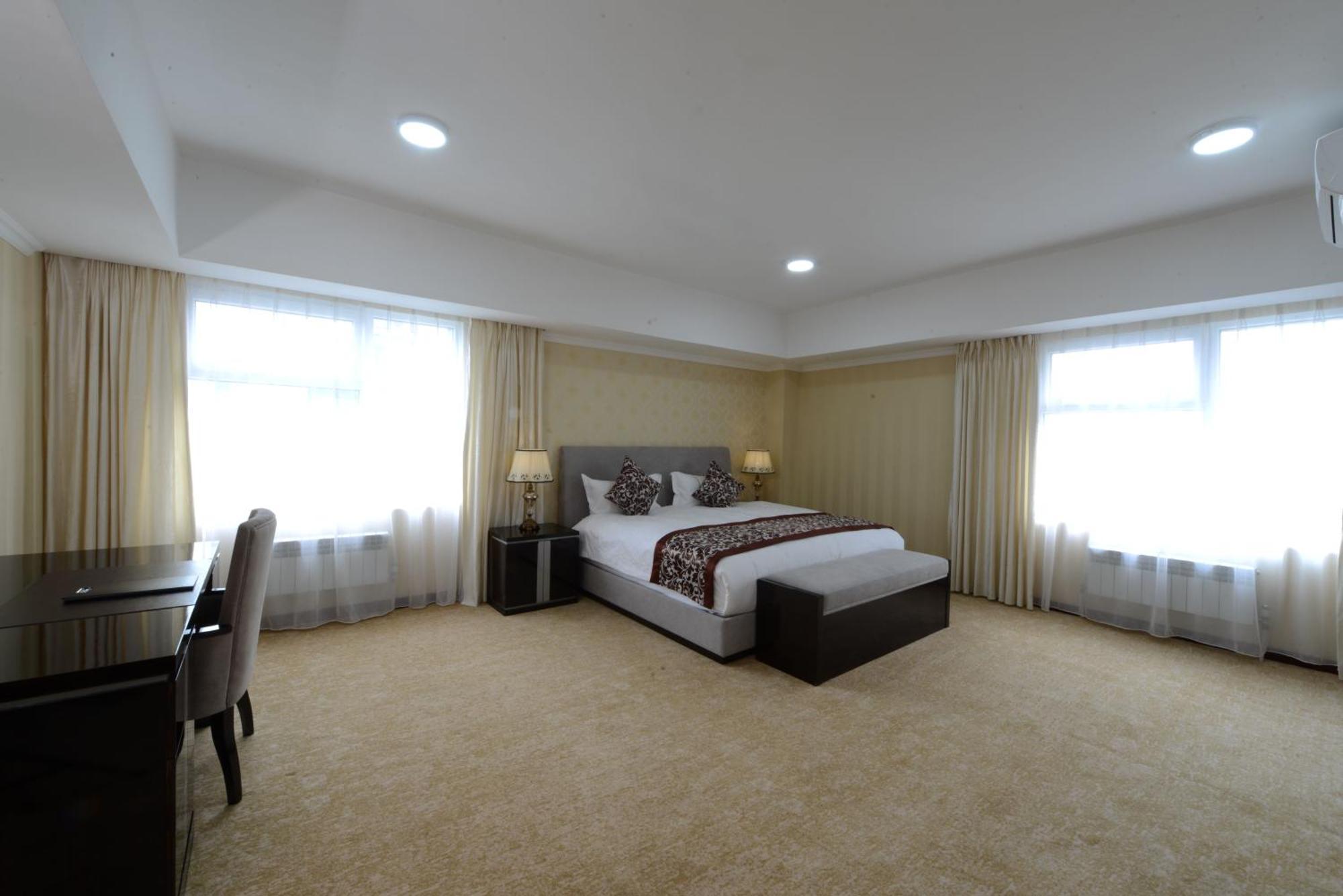 Alpha Hotel أولان باتور المظهر الخارجي الصورة