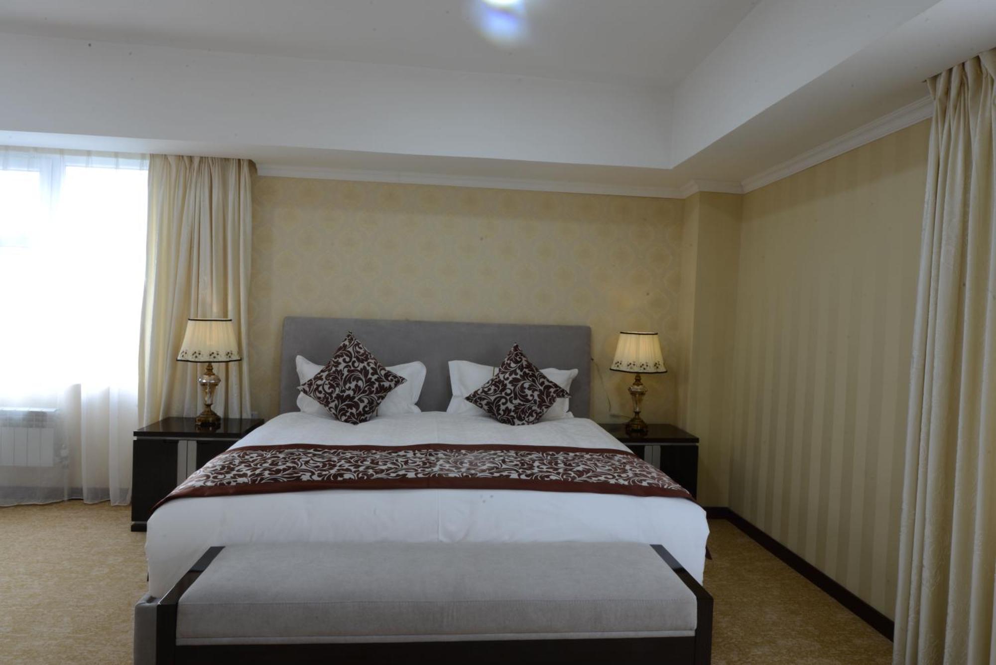 Alpha Hotel أولان باتور المظهر الخارجي الصورة