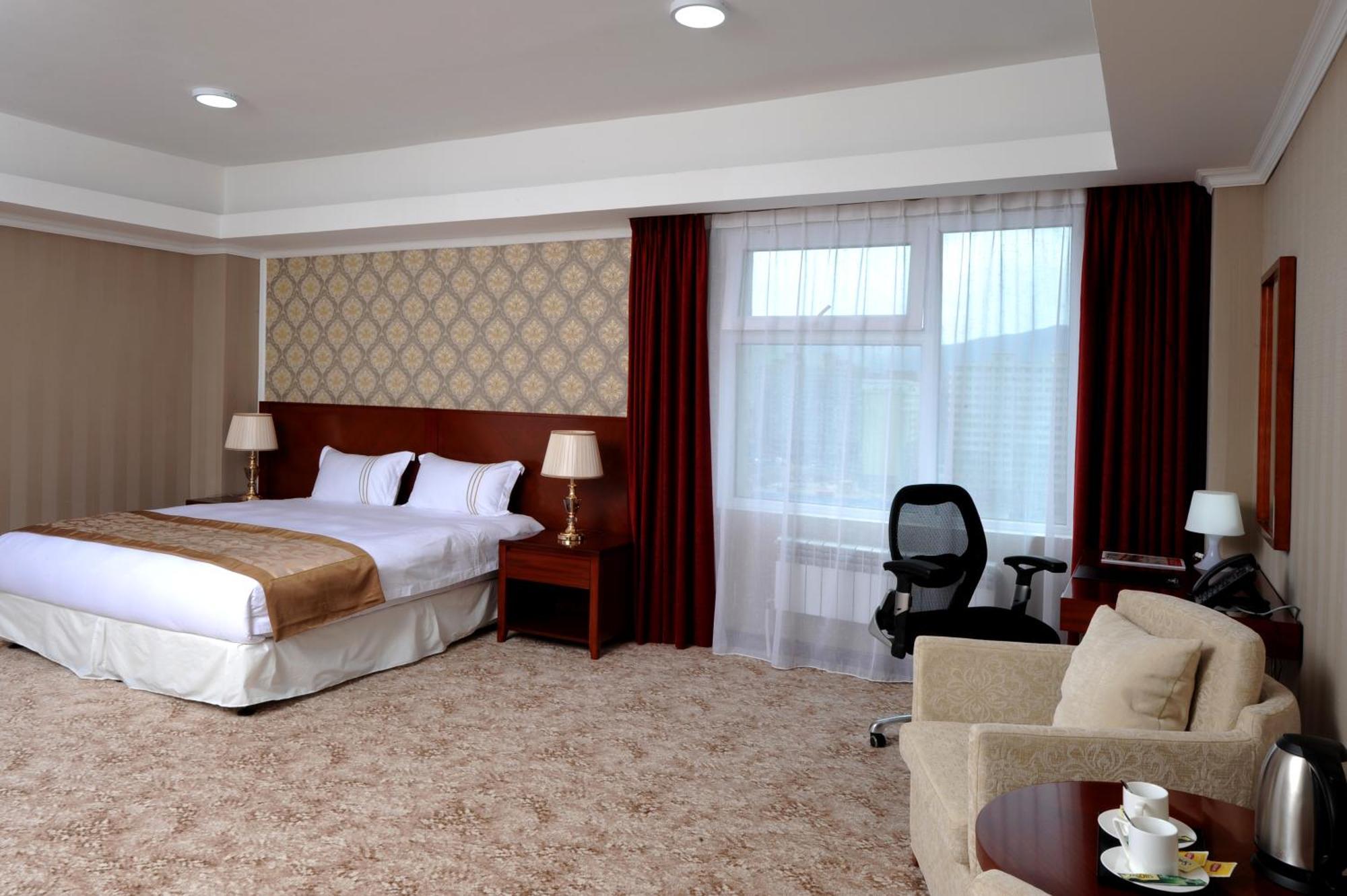 Alpha Hotel أولان باتور المظهر الخارجي الصورة